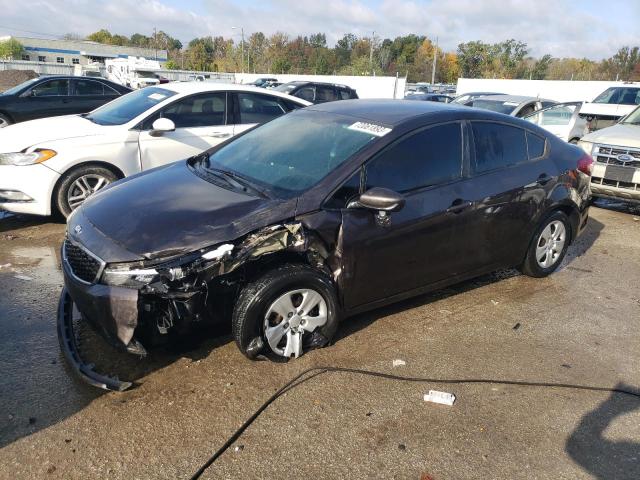 KIA FORTE 2018 3kpfk4a77je176818