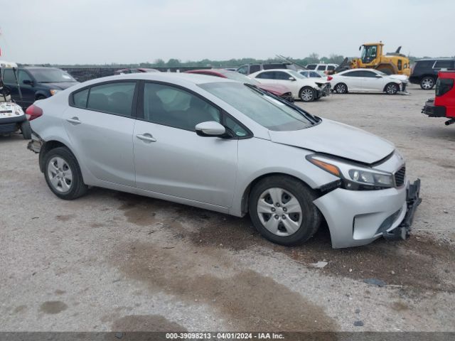 KIA FORTE 2018 3kpfk4a77je179850