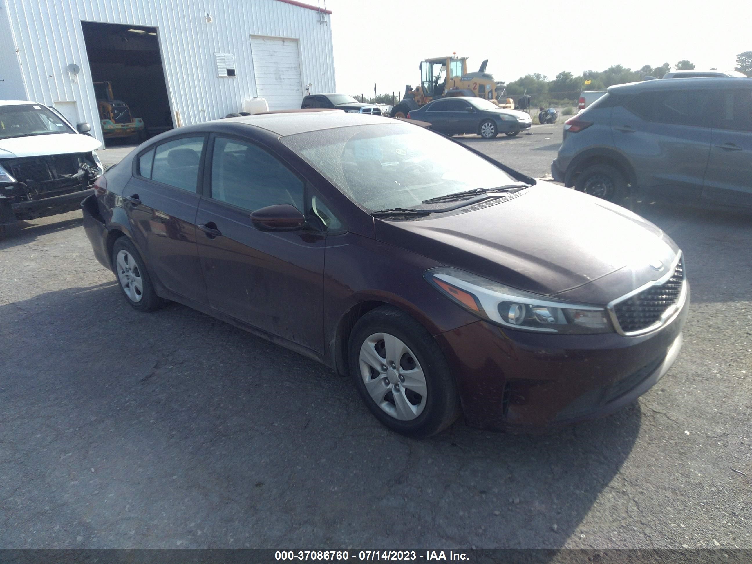 KIA FORTE 2018 3kpfk4a77je194638