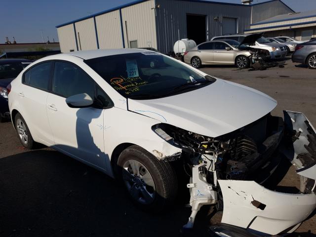 KIA FORTE LX 2018 3kpfk4a77je245099