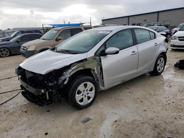 KIA FORTE 2018 3kpfk4a77je260072