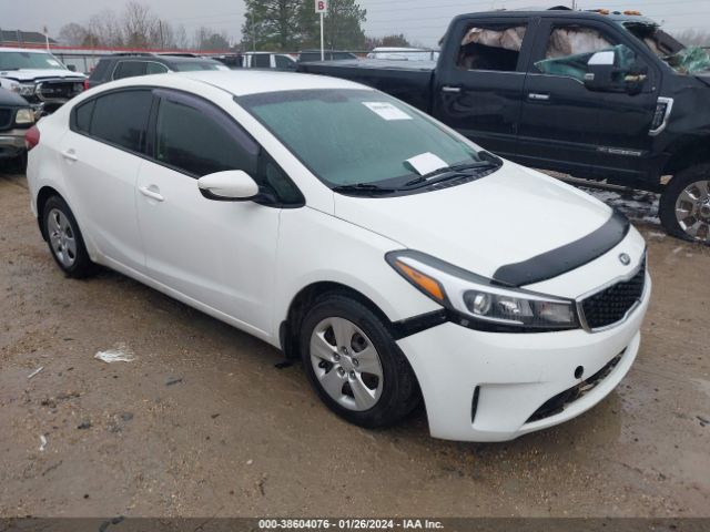 KIA FORTE 2018 3kpfk4a77je268186