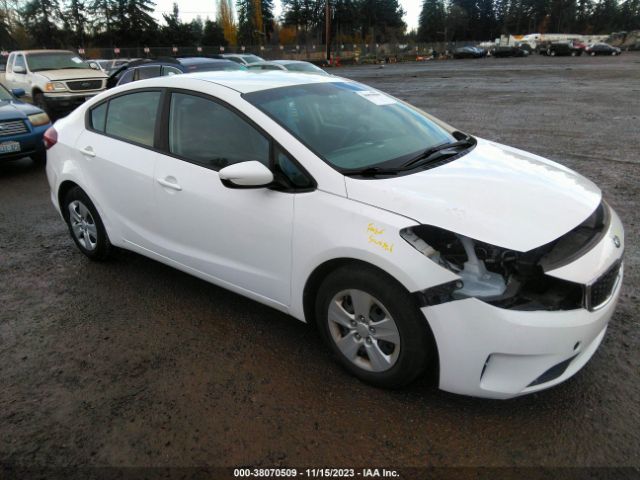 KIA FORTE 2018 3kpfk4a77je274537