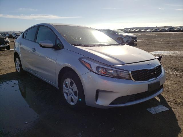 KIA FORTE LX 2018 3kpfk4a77je283397