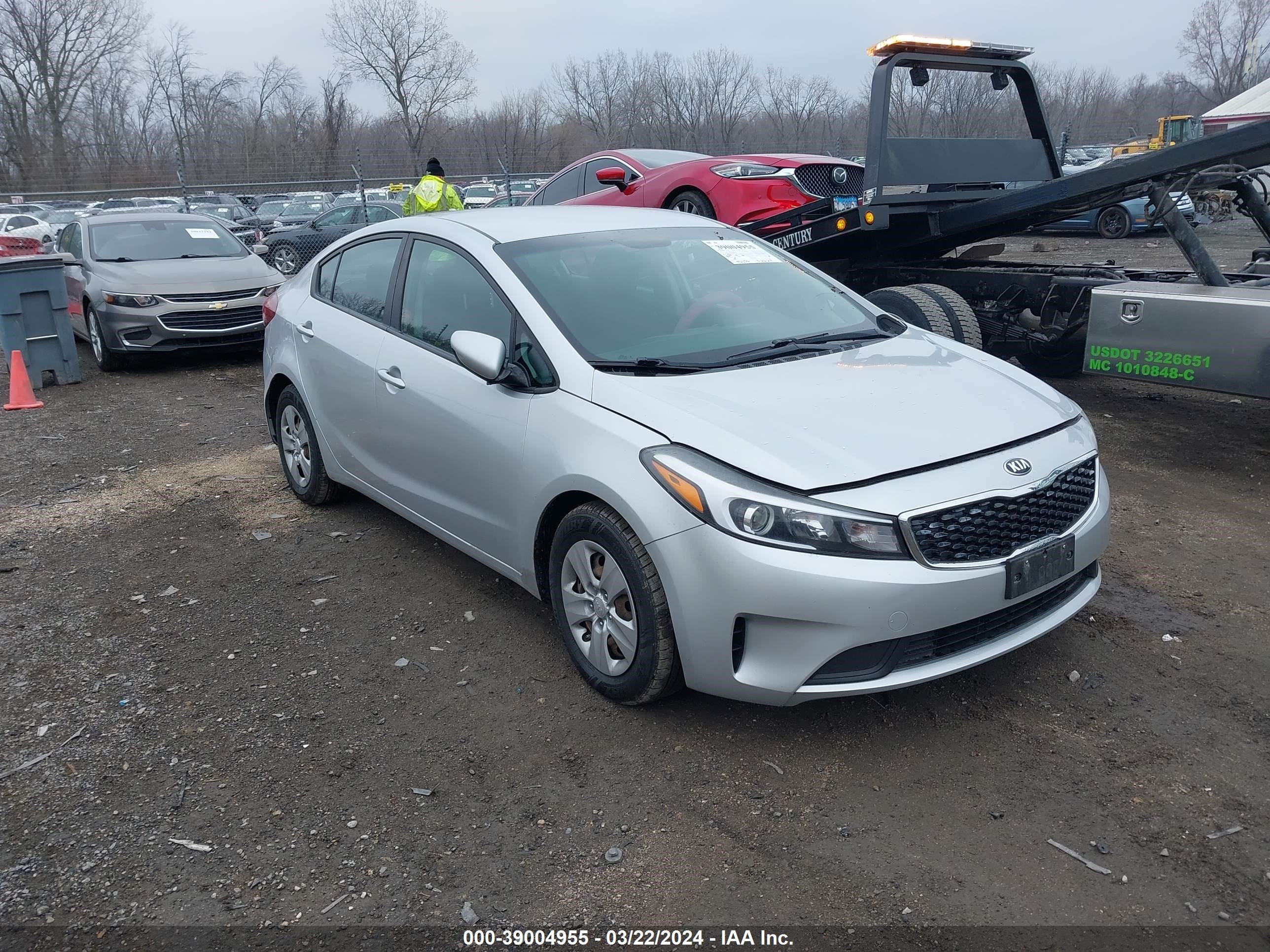 KIA FORTE 2017 3kpfk4a78he037095