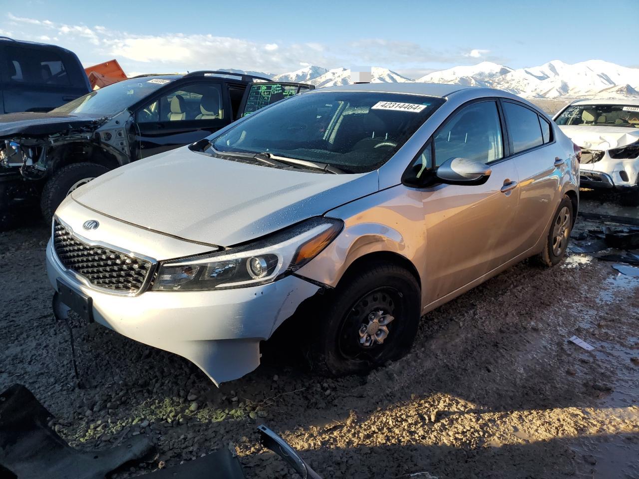 KIA FORTE 2017 3kpfk4a78he037484