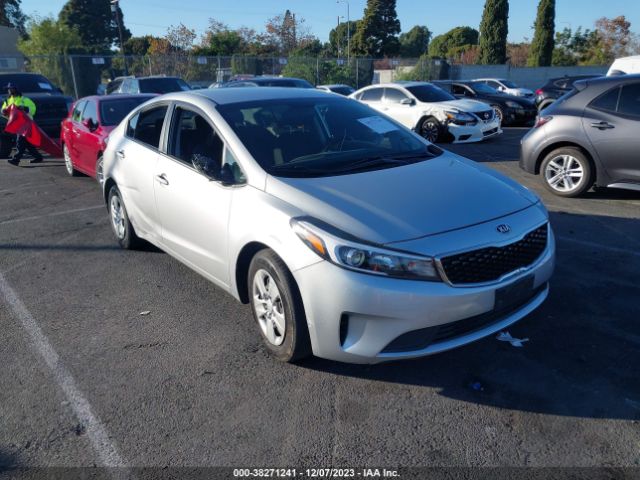 KIA FORTE 2018 3kpfk4a78je255608