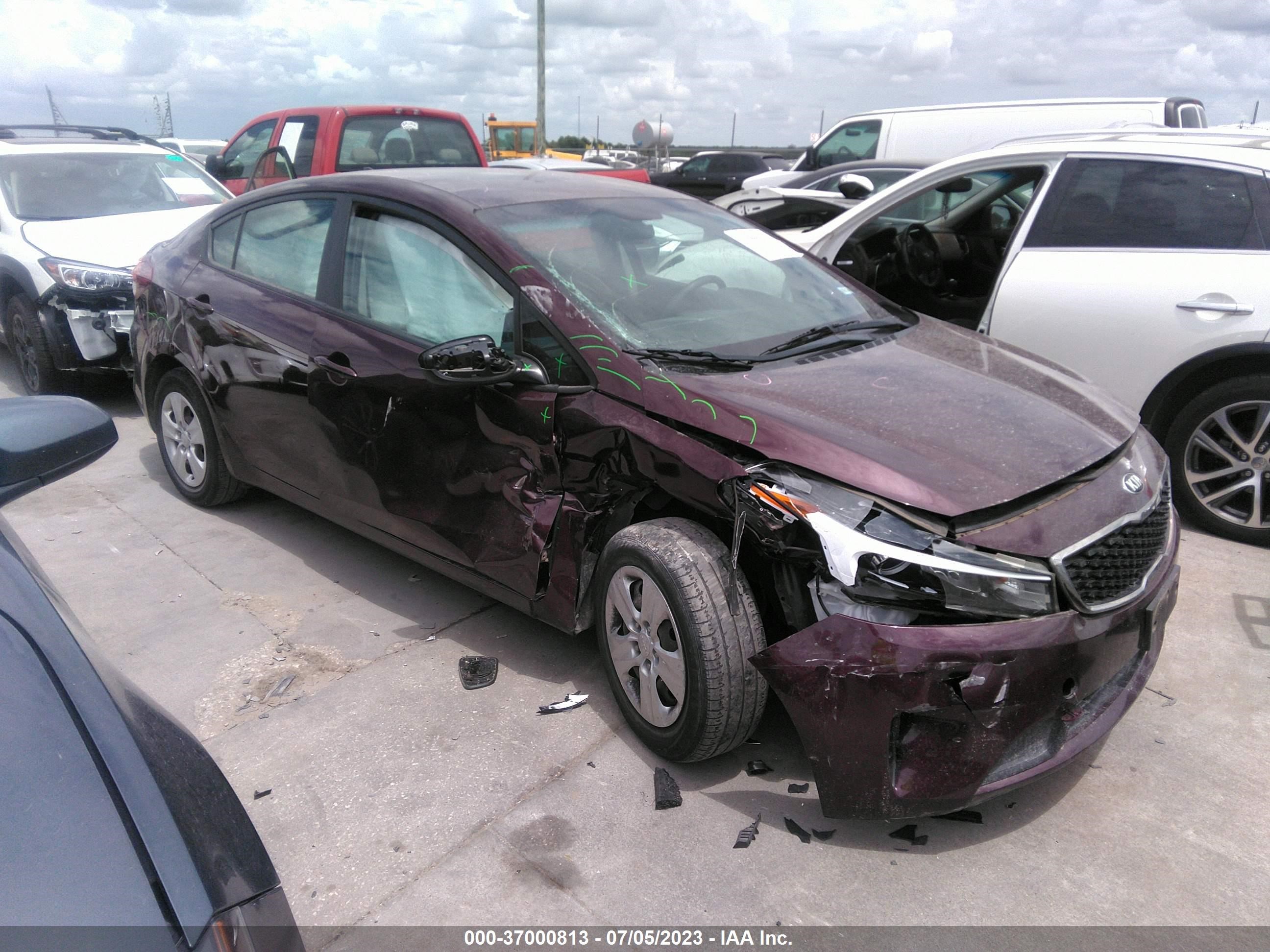 KIA FORTE 2017 3kpfk4a79he151817