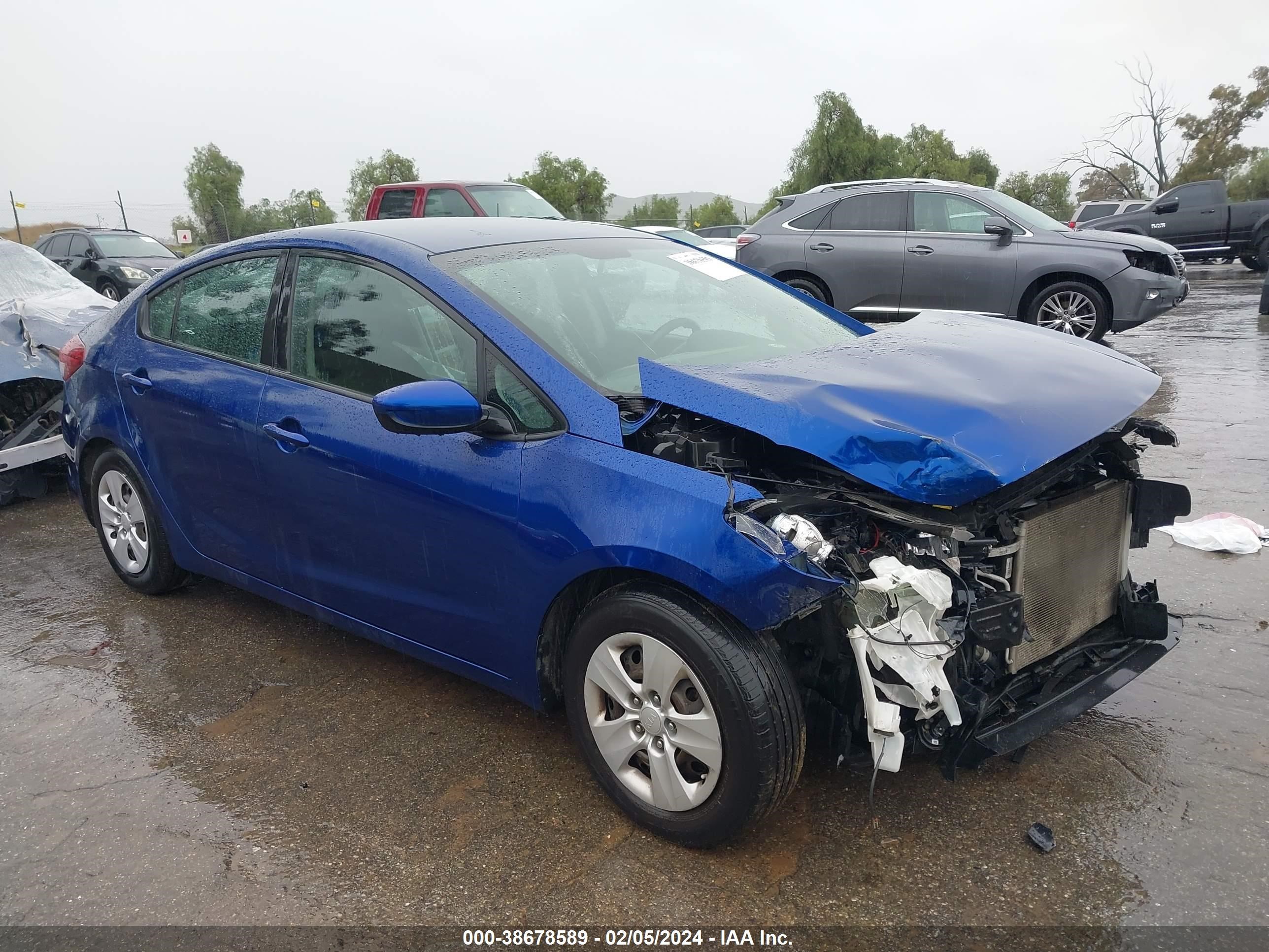 KIA FORTE 2017 3kpfk4a79he157892