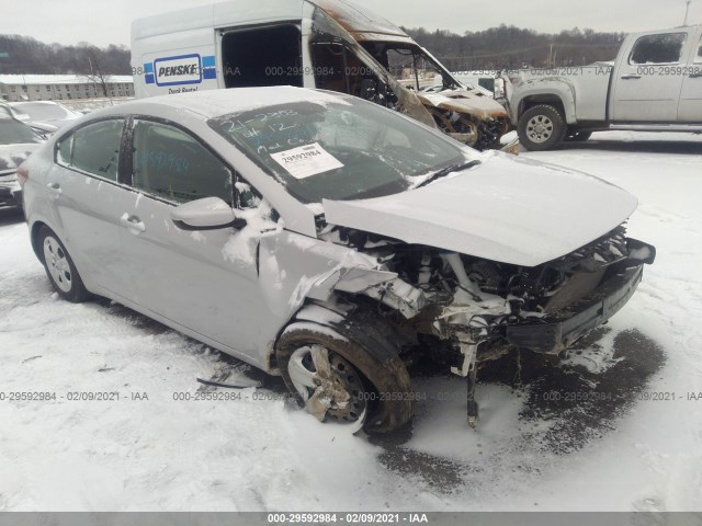 KIA FORTE 2018 3kpfl4a70je218484