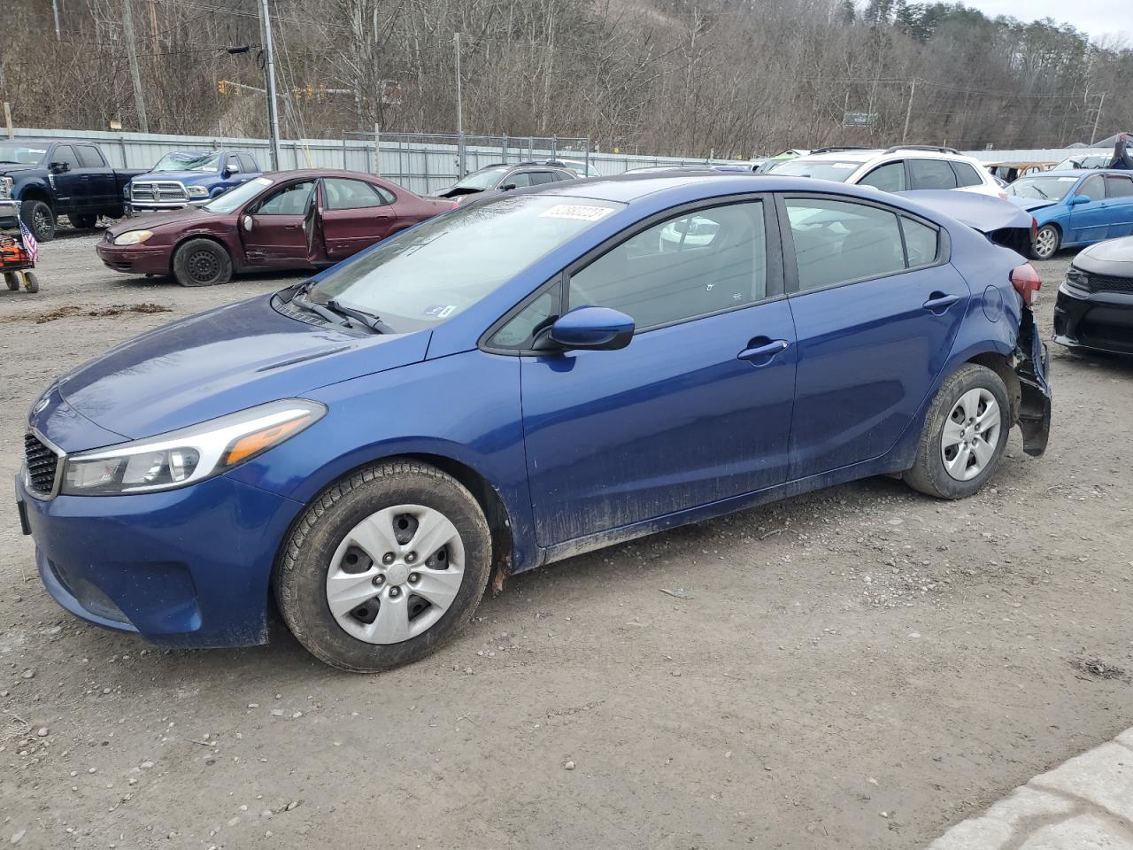 KIA FORTE 2017 3kpfl4a71he147628