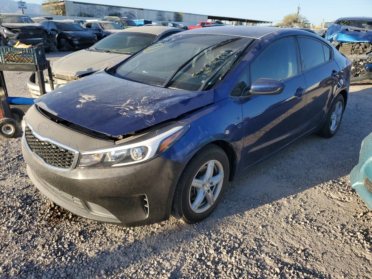 KIA FORTE 2018 3kpfl4a72je269923