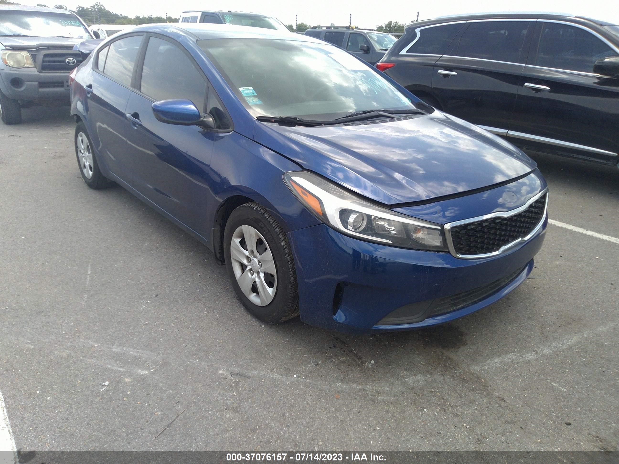 KIA FORTE 2018 3kpfl4a73je175615