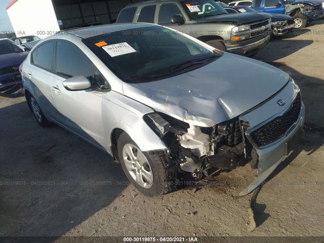 KIA FORTE 2018 3kpfl4a74je181472