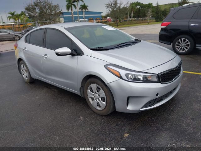 KIA FORTE 2018 3kpfl4a74je197008