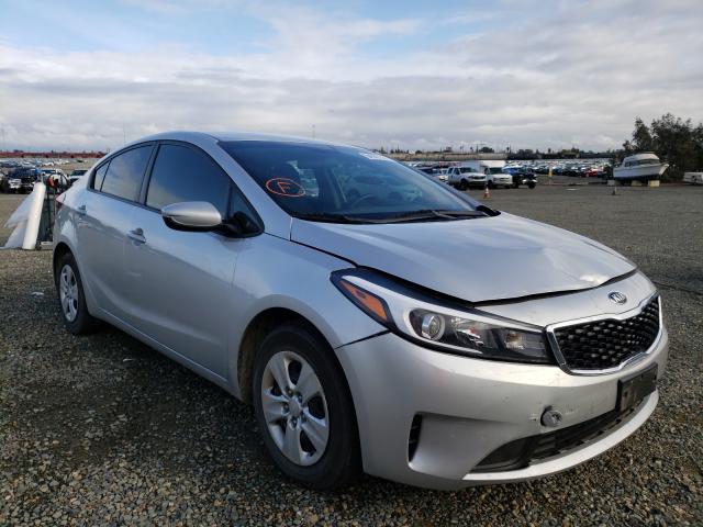 KIA FORTE LX 2018 3kpfl4a74je212428