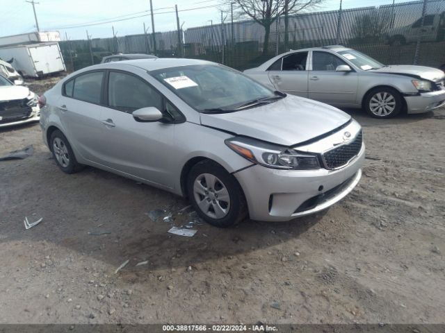 KIA FORTE 2018 3kpfl4a74je249866