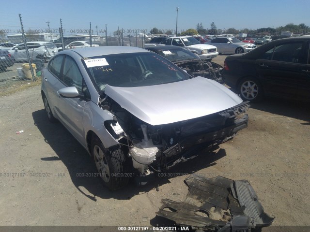 KIA FORTE 2018 3kpfl4a75je198376