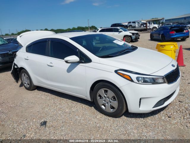 KIA FORTE 2018 3kpfl4a75je212583