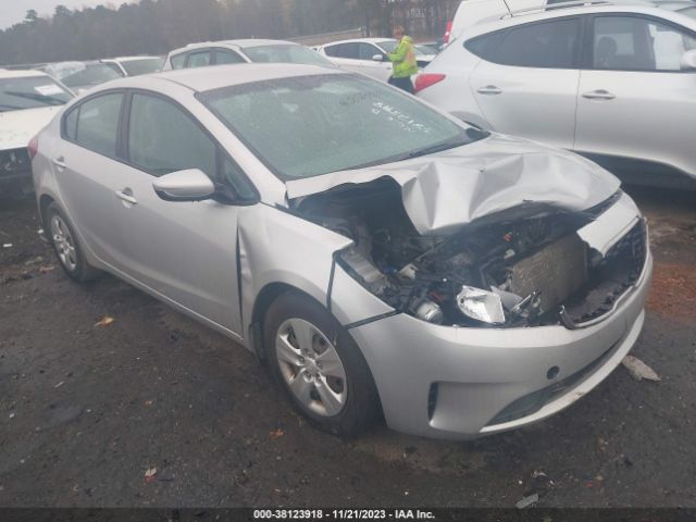 KIA FORTE 2018 3kpfl4a75je248600