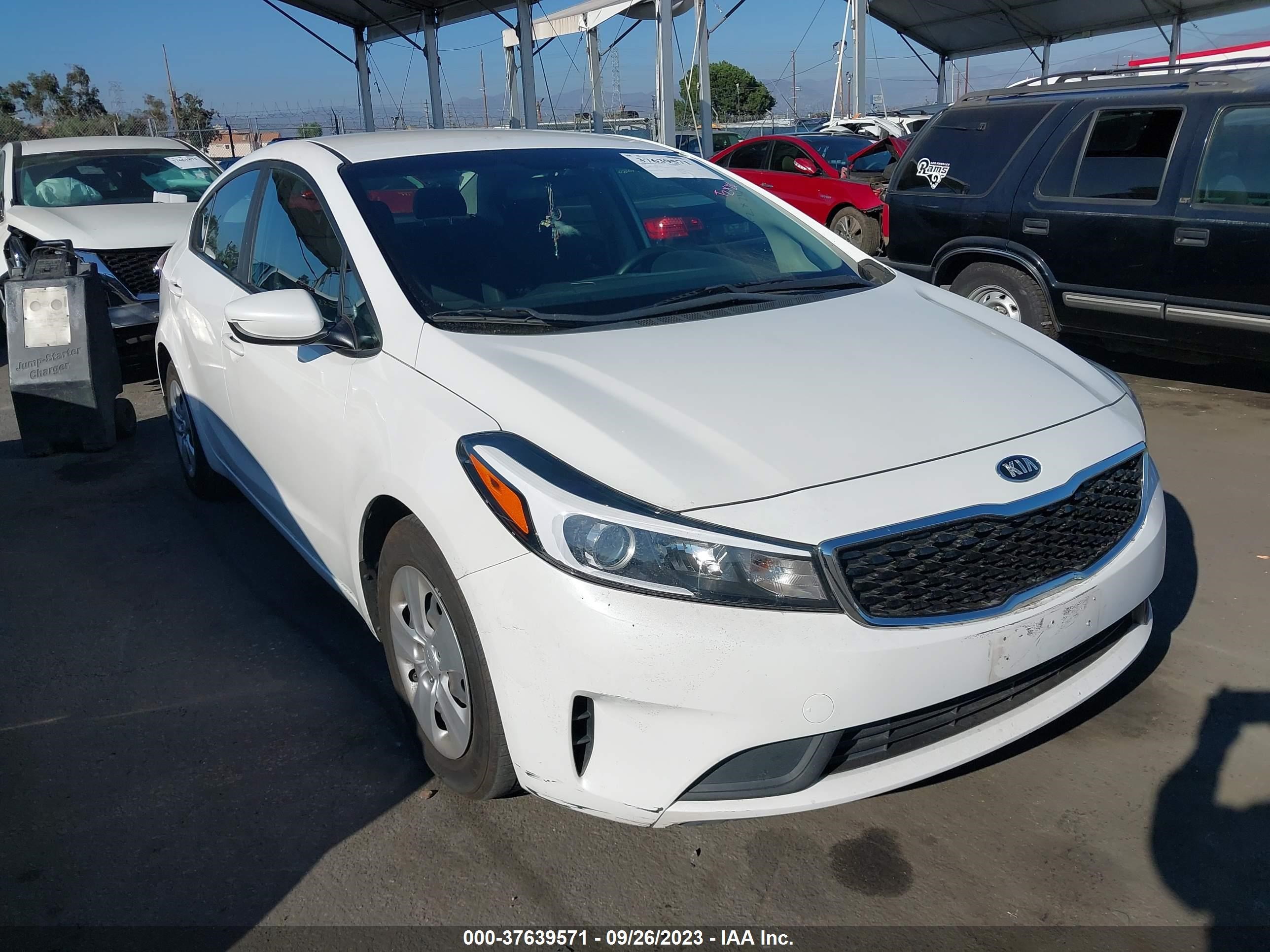 KIA FORTE 2018 3kpfl4a75je271245