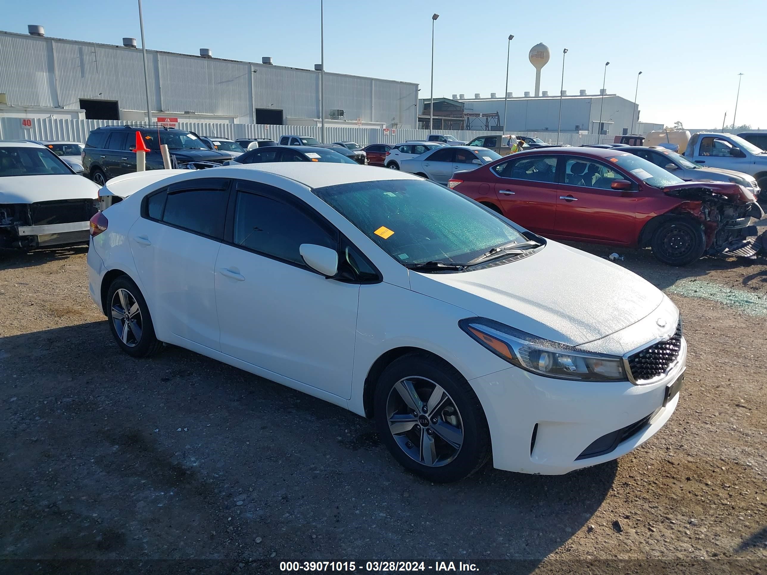 KIA FORTE 2018 3kpfl4a76je220062