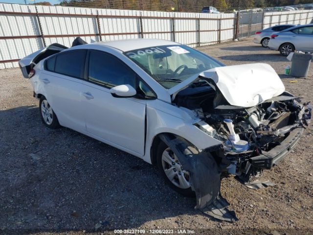 KIA FORTE 2018 3kpfl4a76je244927