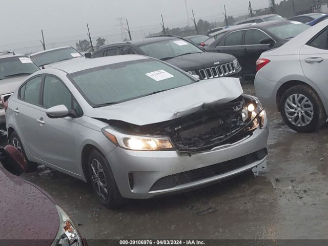 KIA FORTE 2018 3kpfl4a76je248508