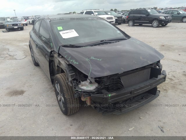 KIA FORTE 2018 3kpfl4a77je219082