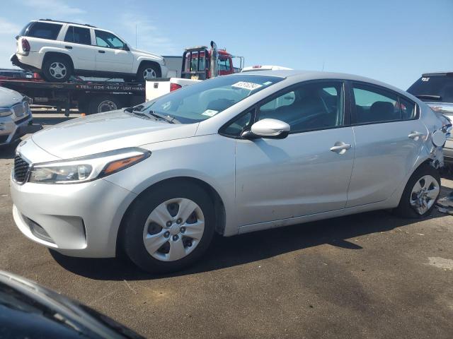 KIA FORTE LX 2017 3kpfl4a79he138451