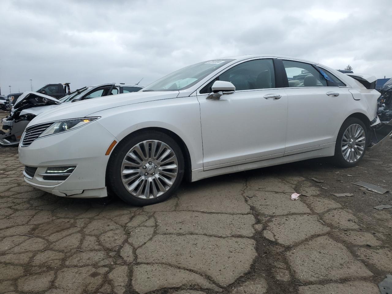 LINCOLN MKZ 2016 3ln6l2jk4gr609207