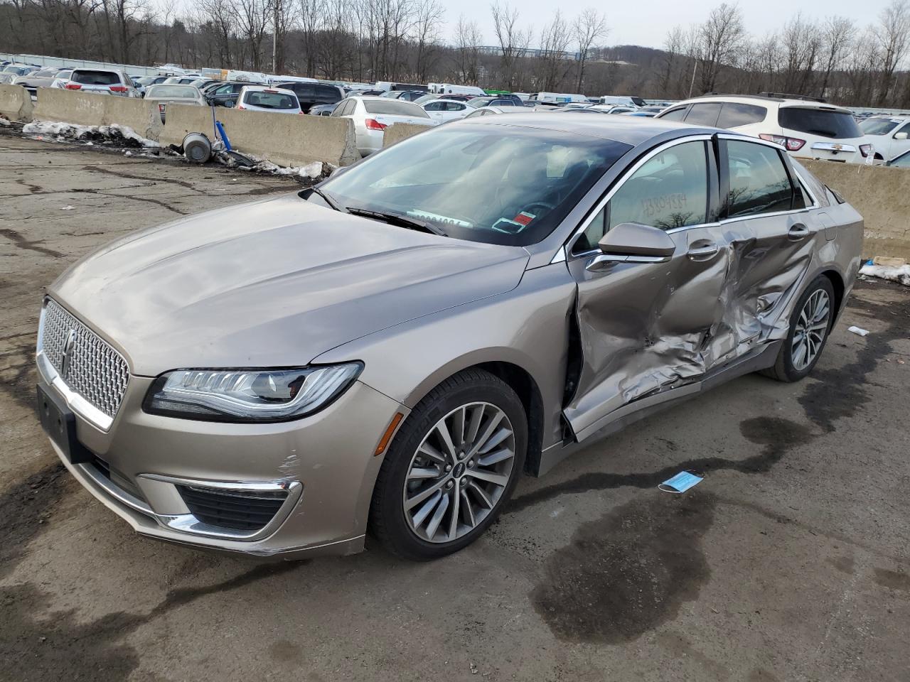 LINCOLN MKZ 2019 3ln6l5d98kr632329