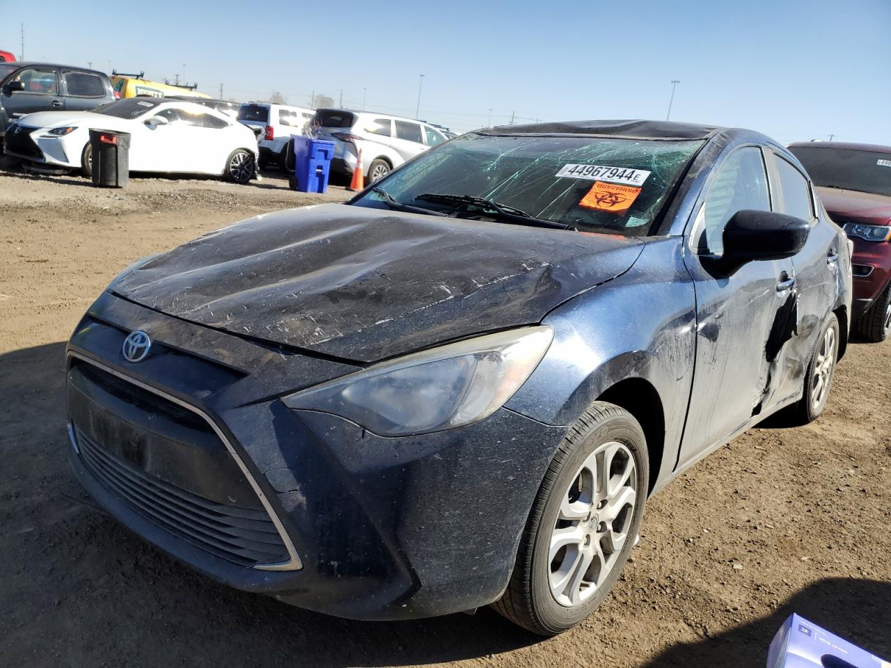 TOYOTA YARIS 2017 3mydlbyv8hy148419