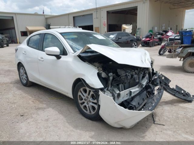 SCION IA 2016 3mydlbzv1gy123858