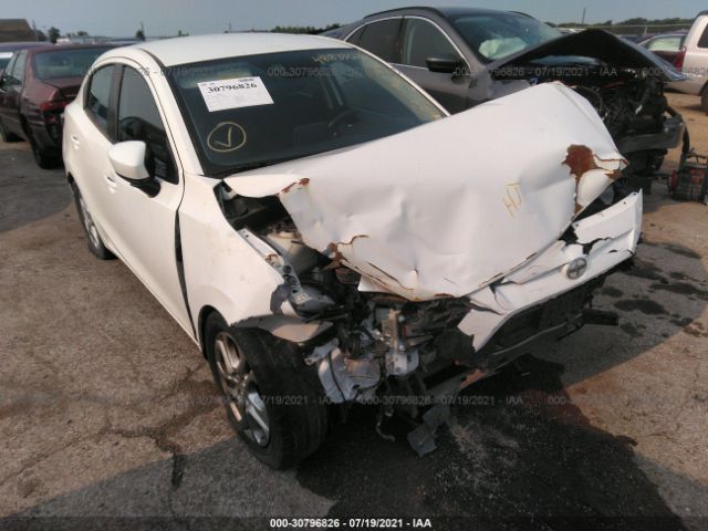 SCION IA 2016 3mydlbzv6gy122687