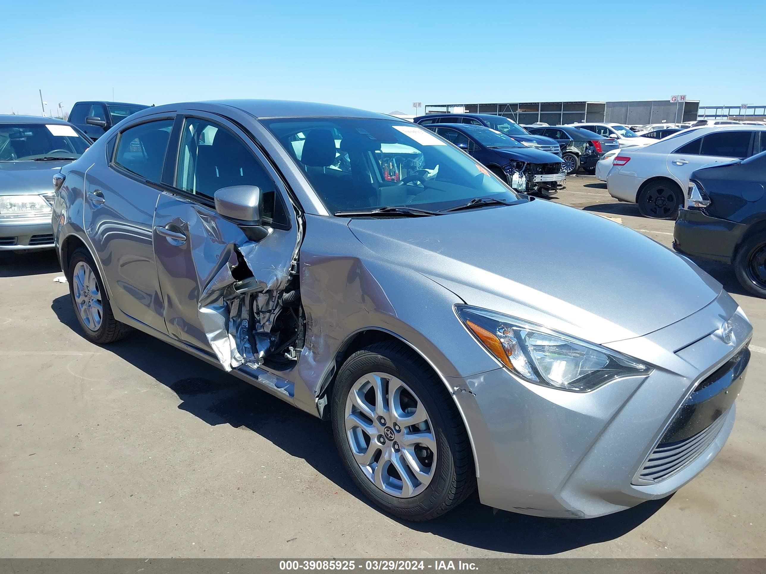 SCION IA 2016 3mydlbzv6gy139957