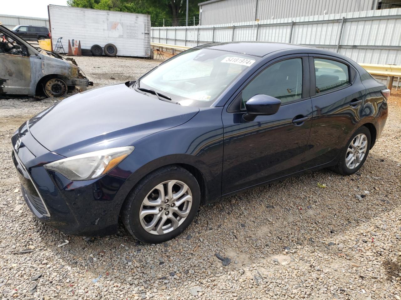 SCION IA 2016 3mydlbzv8gy105907