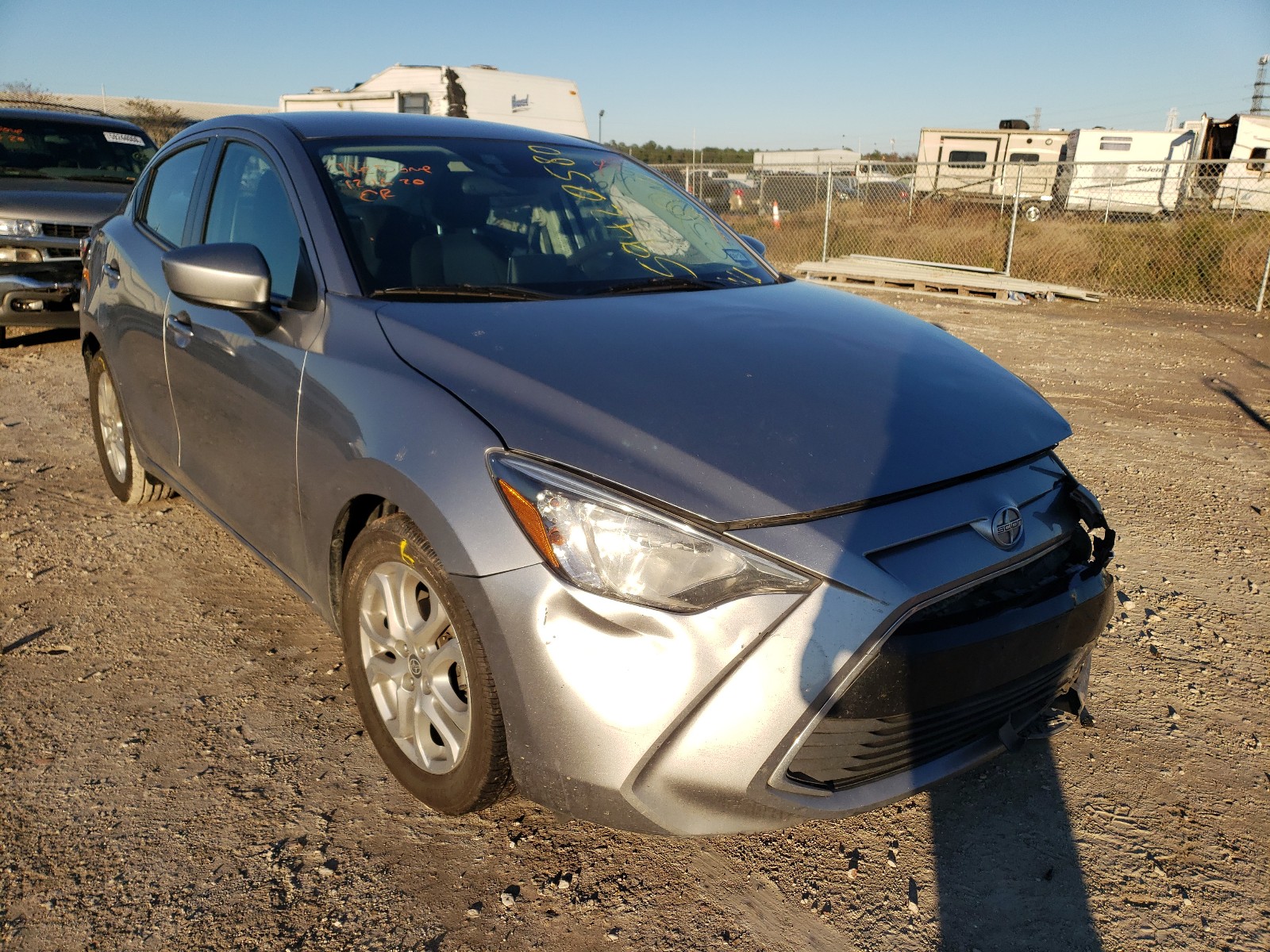 SCION IA 2016 3mydlbzv9gy107326