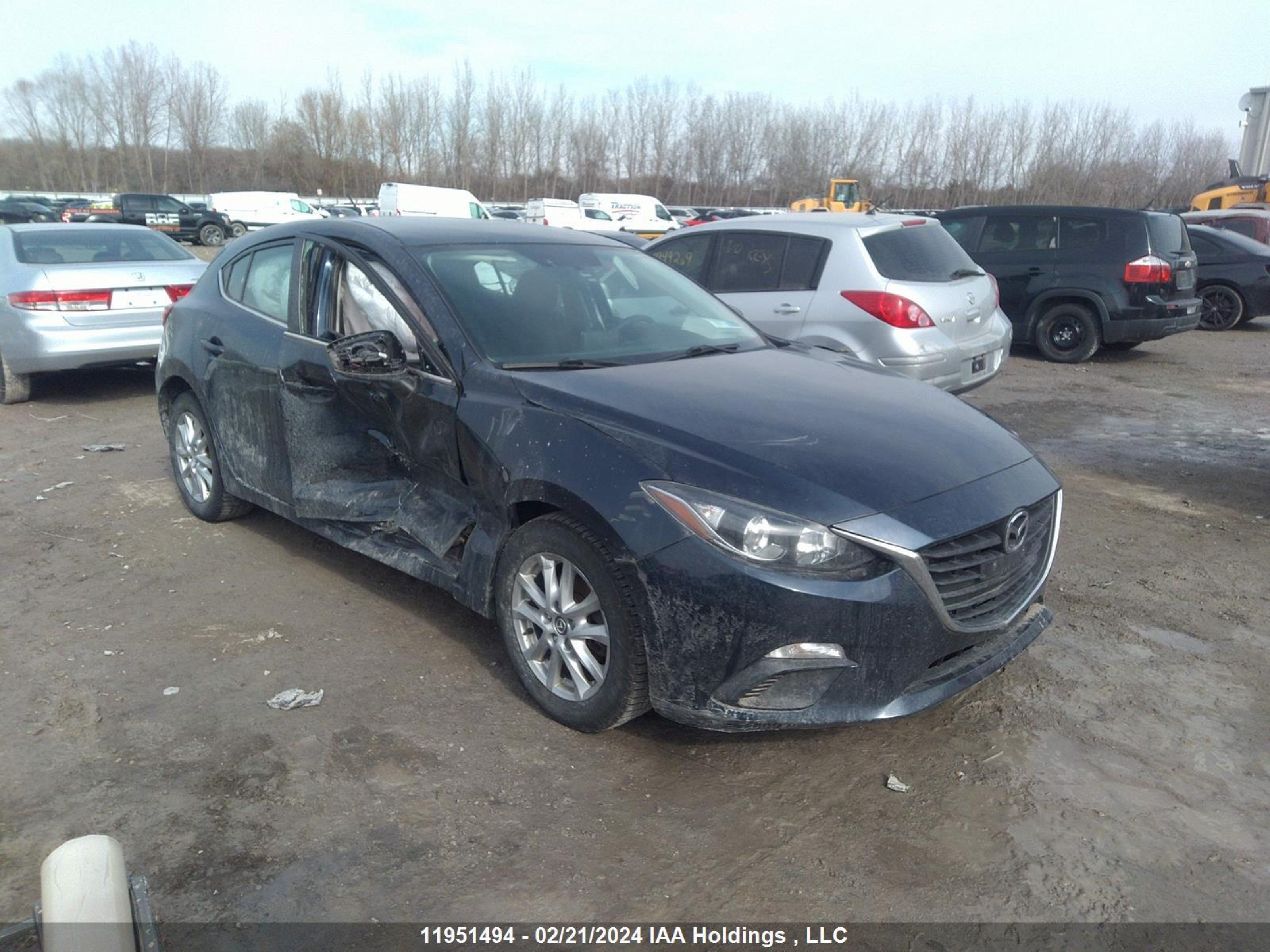 MAZDA 3 2015 3mzbm1l7xfm180201