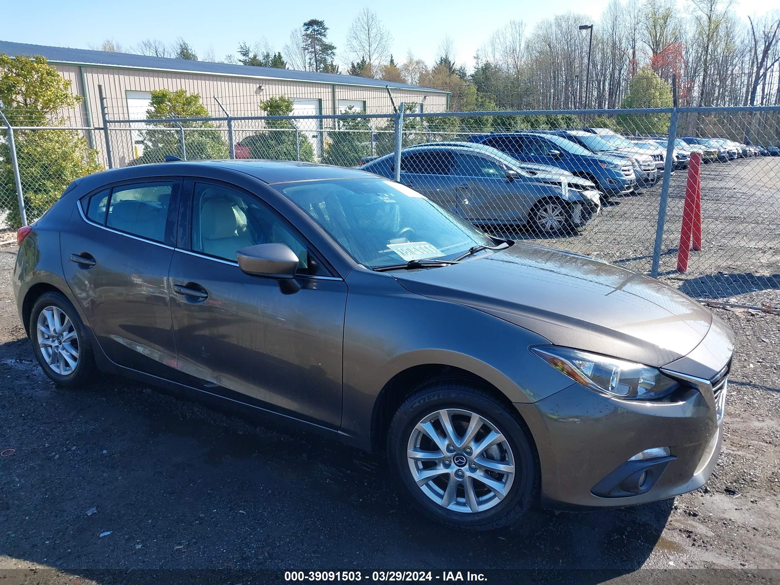 MAZDA 3 2016 3mzbm1m74gm319352