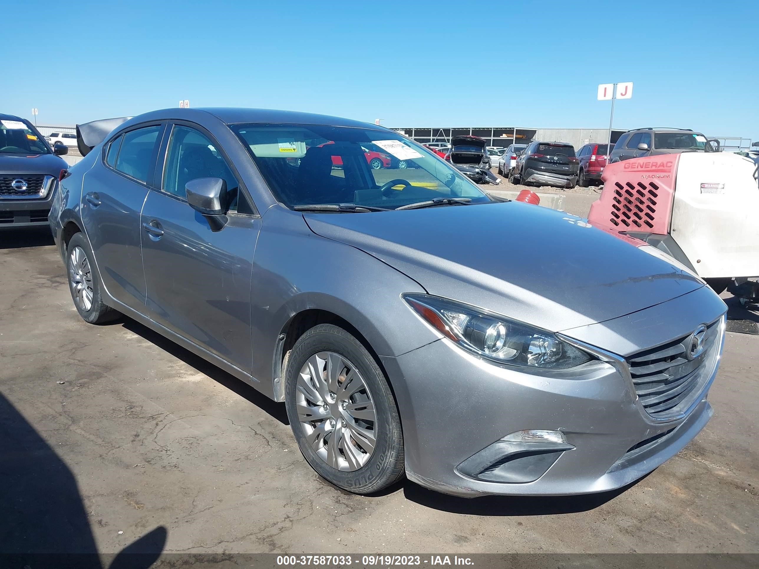 MAZDA 3 2015 3mzbm1u70fm166421