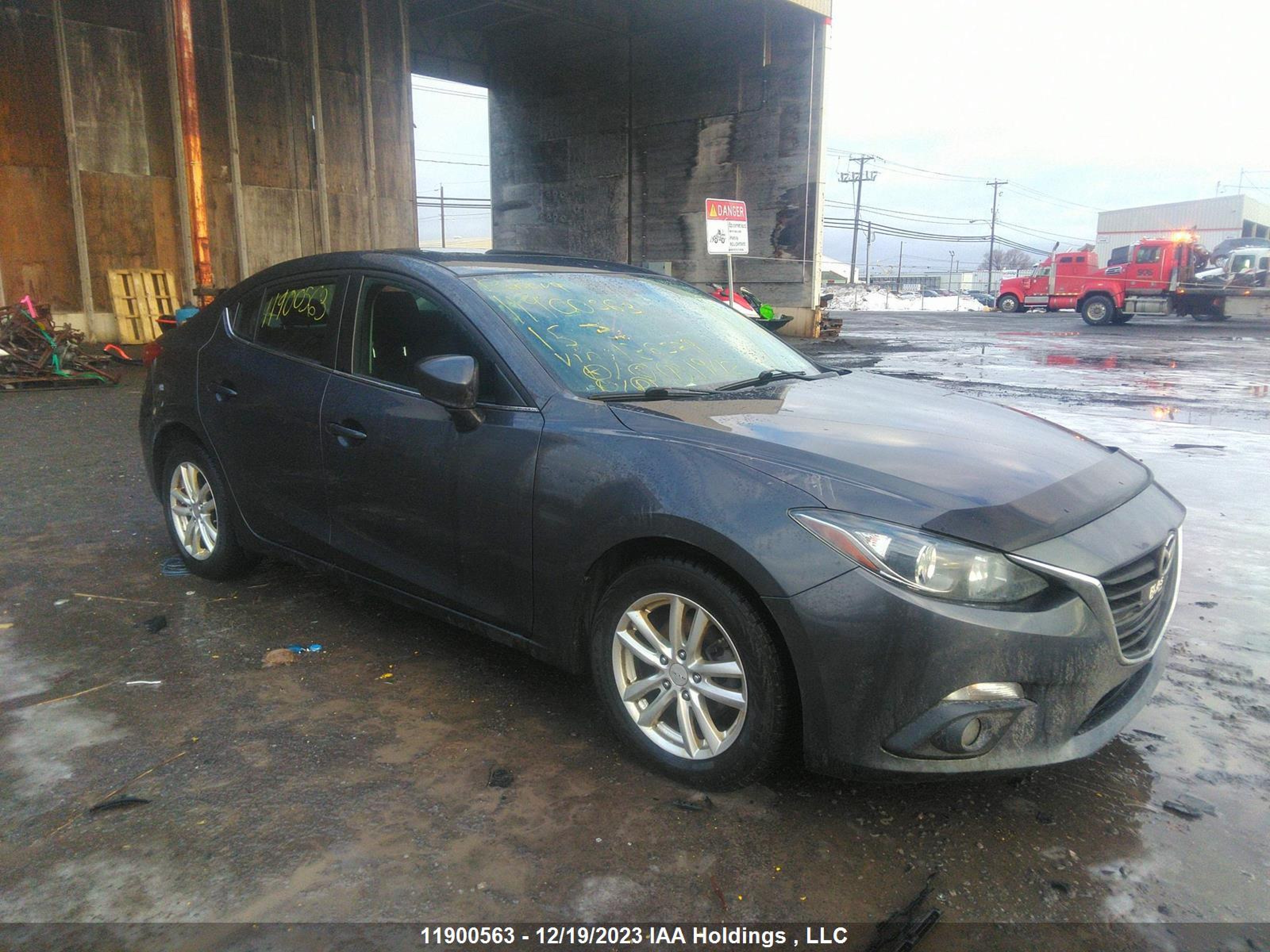 MAZDA 3 2015 3mzbm1v74fm136529