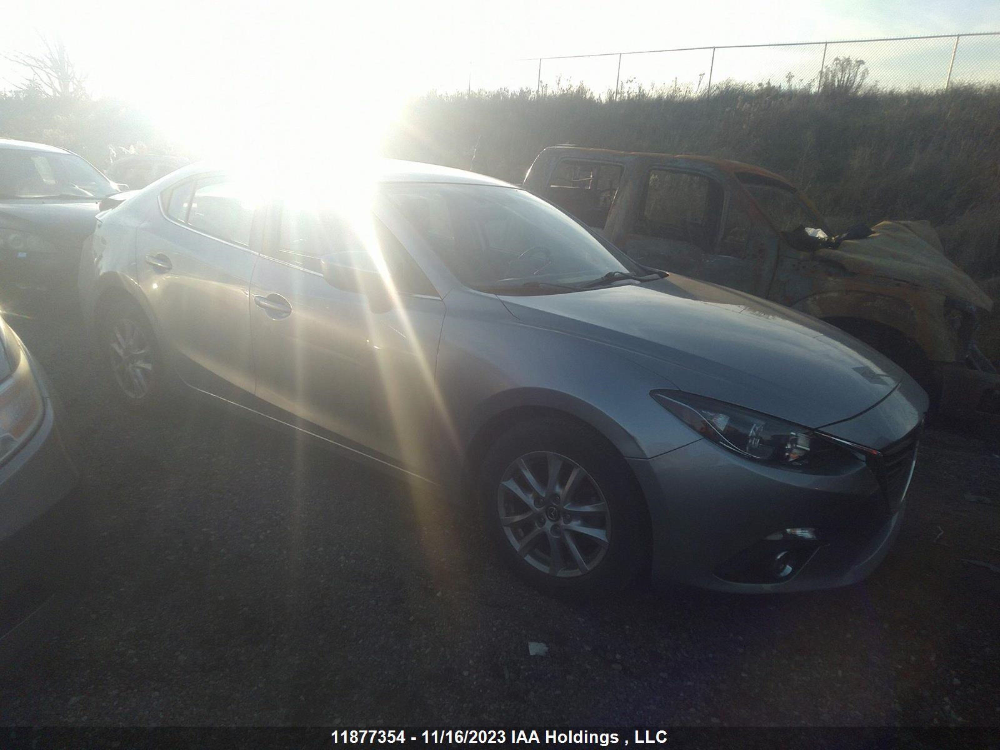 MAZDA 3 2015 3mzbm1v76fm137388