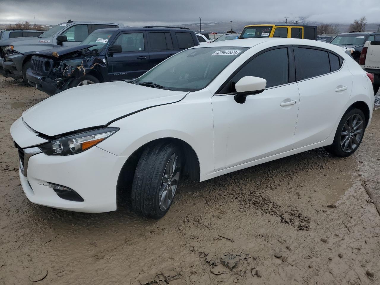 MAZDA 3 2018 3mzbn1l30jm261498