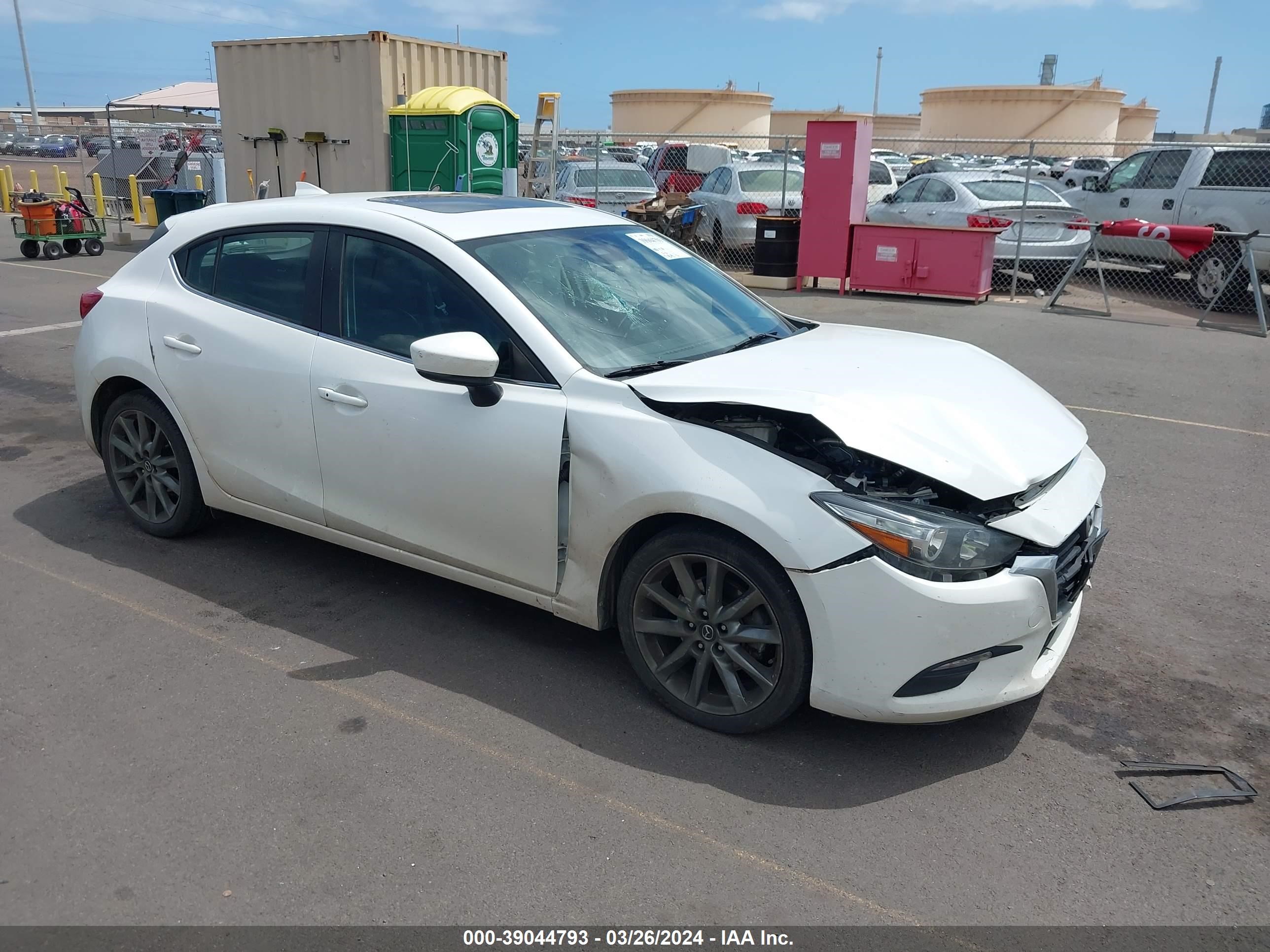 MAZDA 3 2018 3mzbn1l34jm220324