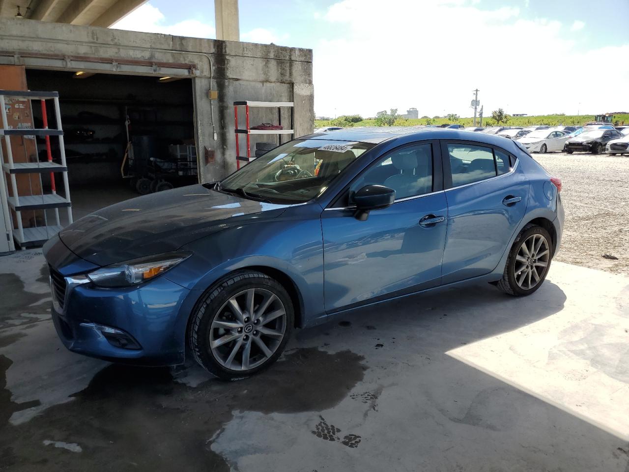 MAZDA 3 2018 3mzbn1m34jm255606