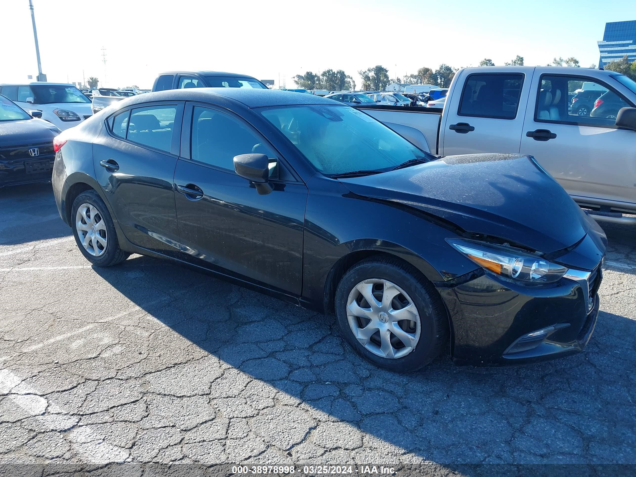 MAZDA 3 2018 3mzbn1u70jm204476