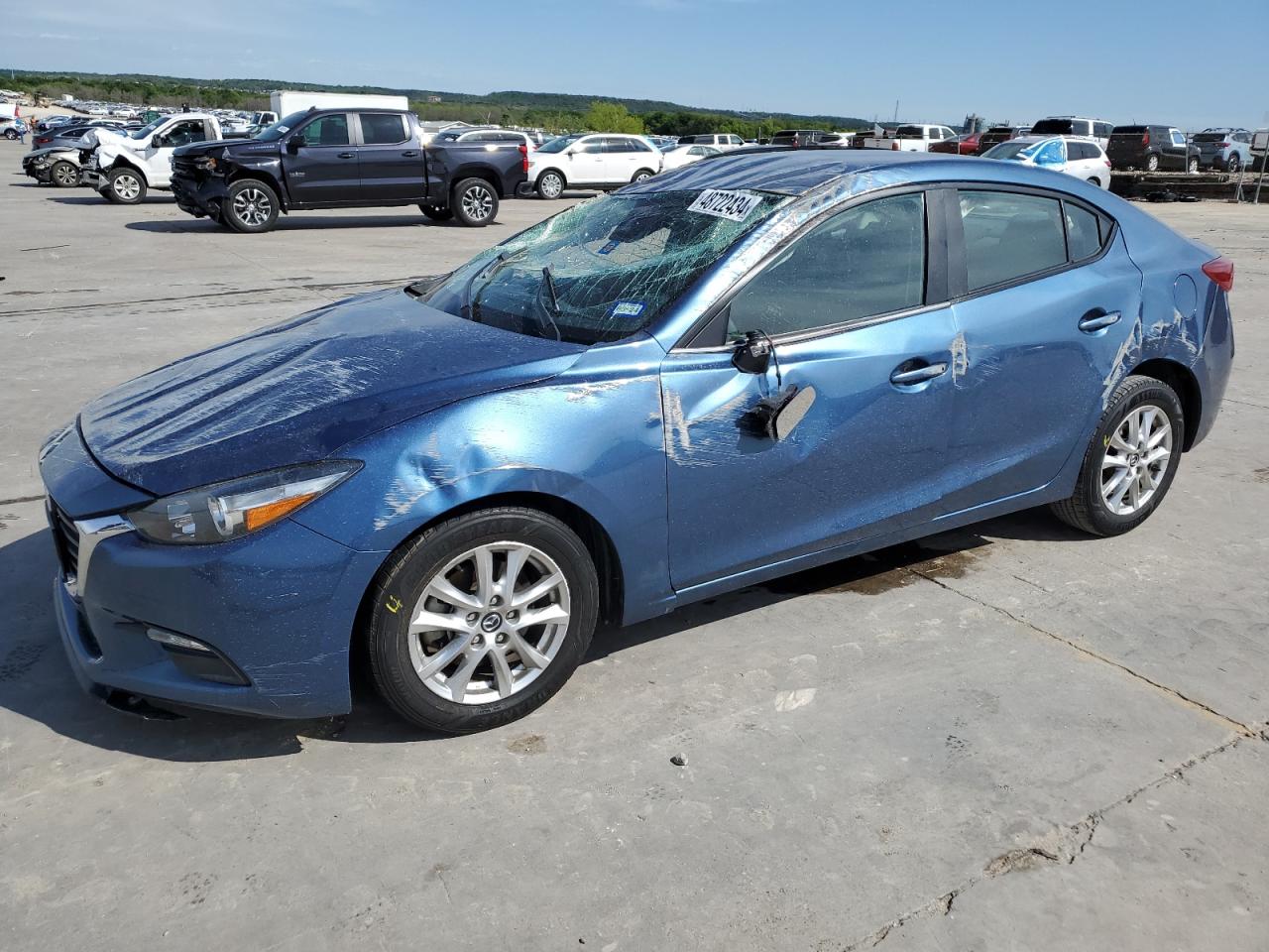 MAZDA 3 2018 3mzbn1u72jm216547