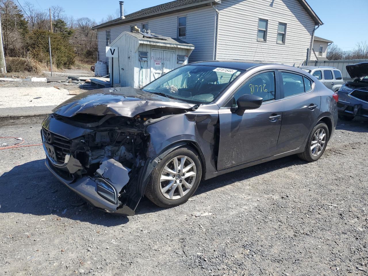 MAZDA 3 2018 3mzbn1u76jm216647