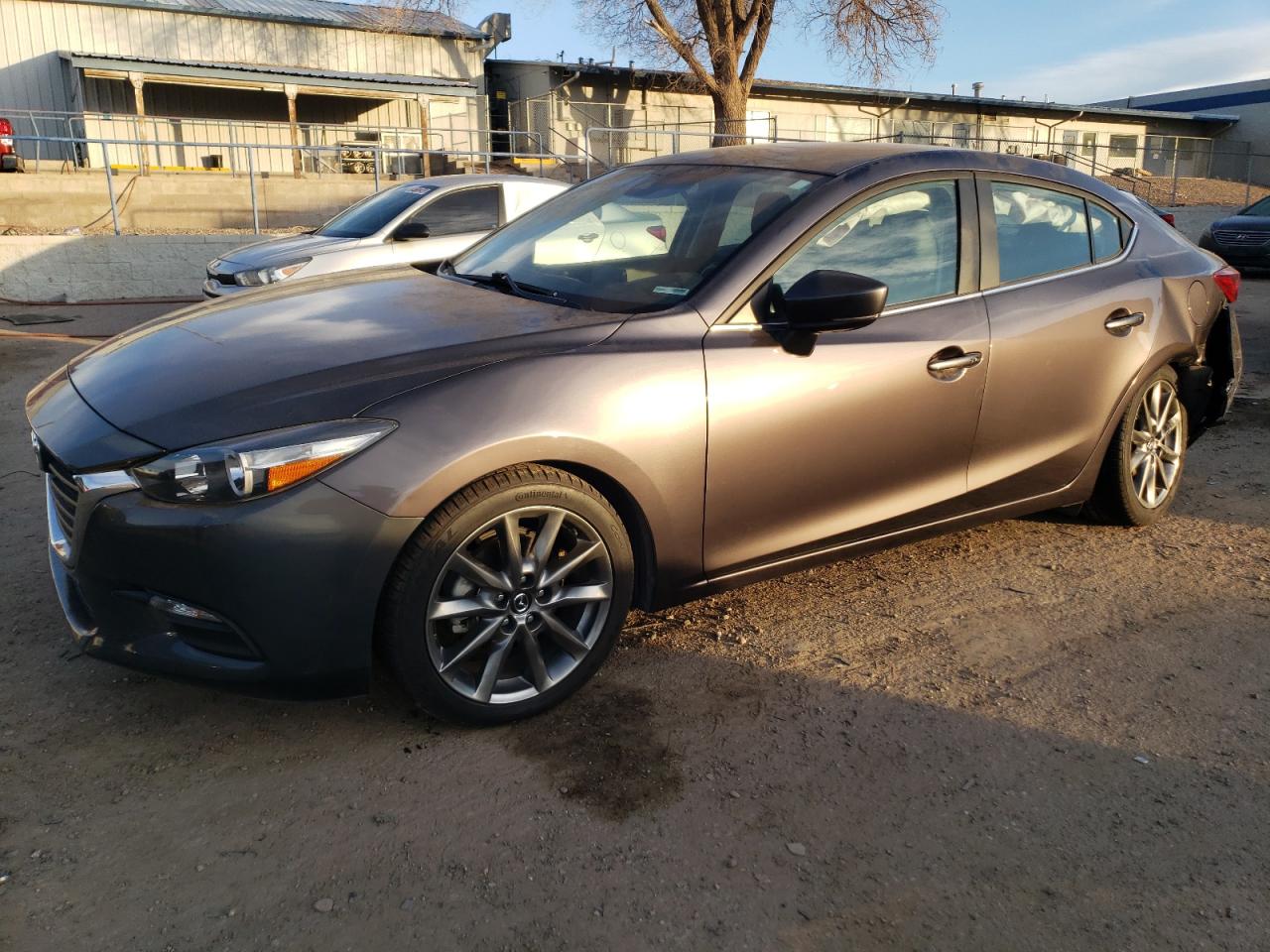 MAZDA 3 2018 3mzbn1v34jm244829